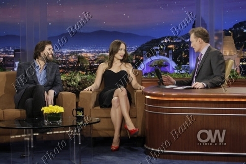 Olivia @ The Tonight montrer with Conan O'Brien