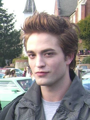  Robert Pattinson Twilight set