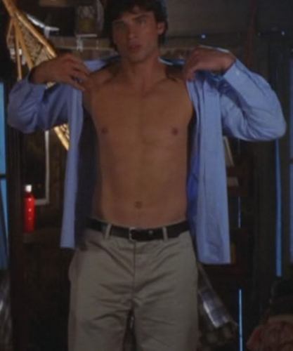  Tom Welling *SEXY!*