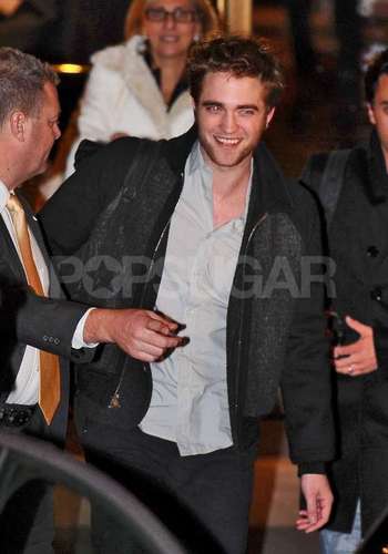  Robert Pattinson Leaves Hotel Crillon - Londres
