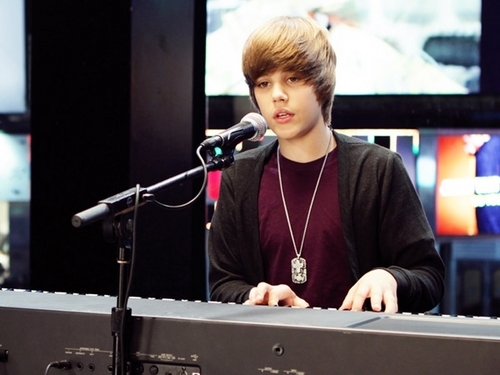  এমটিভি Featured Artist: Justin Bieber