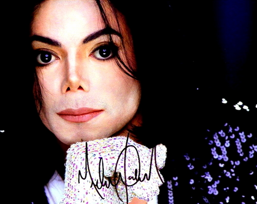  Michael <3 with autograph