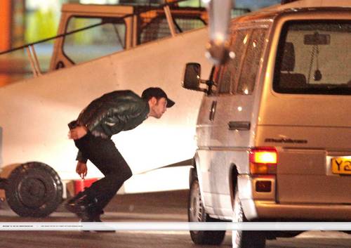  Rob, Kristen and Taylor leaving Londres last night
