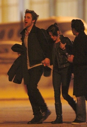  Robsten - Departing Paris for Bourget Airport (11.10.09)