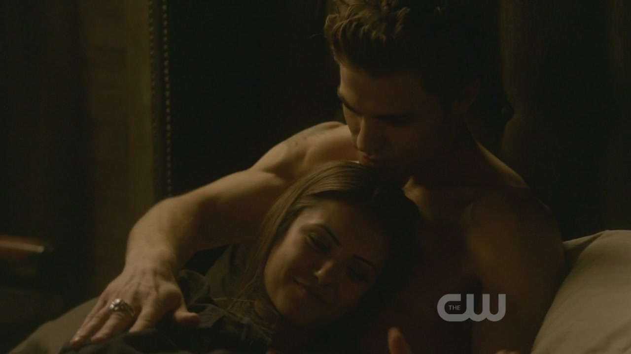 http://images2.fanpop.com/image/photos/9100000/1x10-The-Turning-Point-the-vampire-diaries-tv-show-9123461-1280-720.jpg