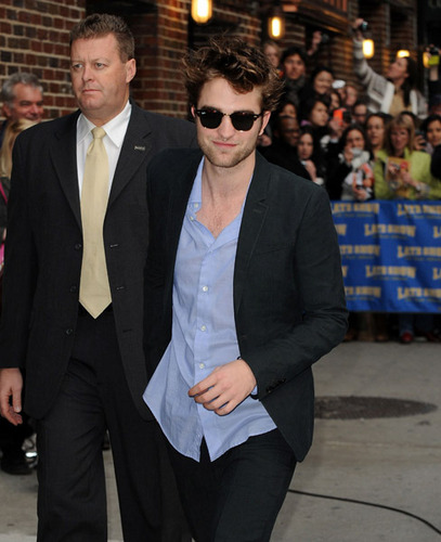  Rob arriving at the Letterman mostra