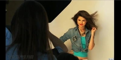  Seventeen Magazine Features Selena Gomez - Style estrela