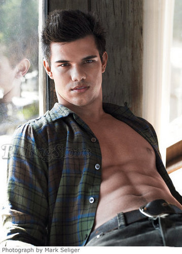  Taylor Lautner - Rolling Stone 사진
