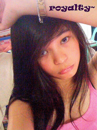 i think im more 16yr old looking than the zoey u choose! :))