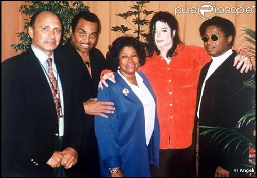  MJ FAMILY