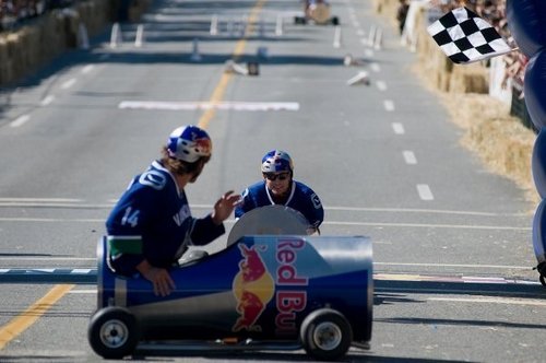  Red ng'ombe Soapbox Derby Vancouver