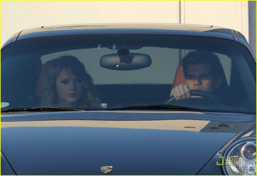  Taylor rápido, swift & Taylor Lautner: Valentine’s dia Duo