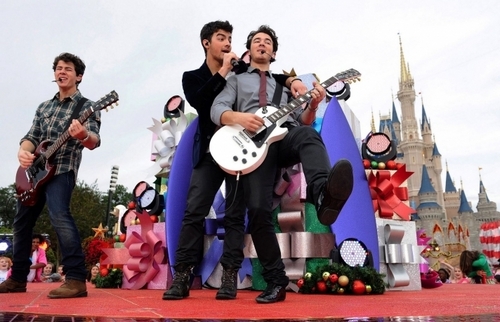  Disney Parks Christmas دن Parade Special Taping. 6.12.09