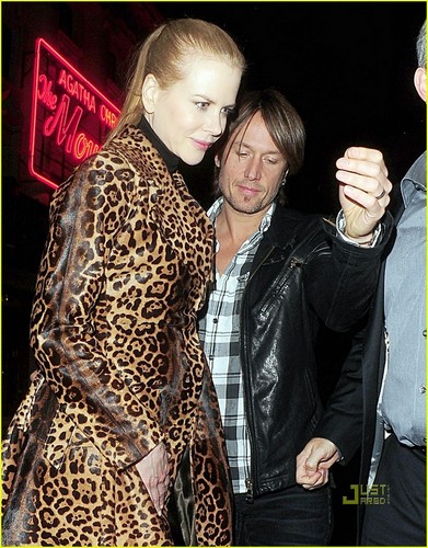  Nicole Kidman Loves Leopard Print