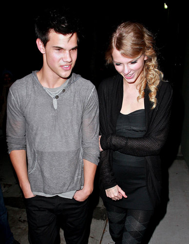  Taylor & Taylor Reunite on 'Valentine's Day'