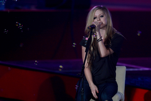 avril in Teleton Charity Event in Mexico City (December 5, 2009)
