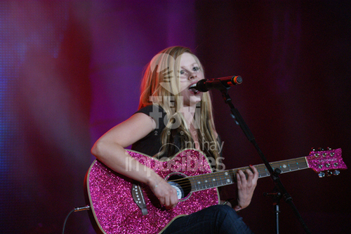  avril in Teleton Charity Event in Mexico City (December 5, 2009)