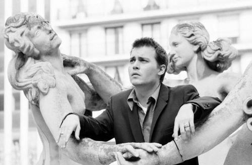  johnny depp- PARIS 1997