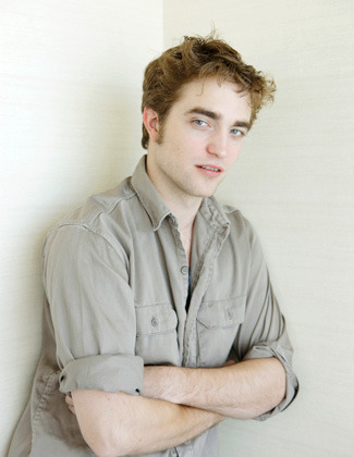  *NEW* Robert Pattinson Pictures From Japão