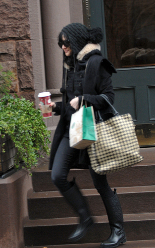  Ashlee Out in NYC
