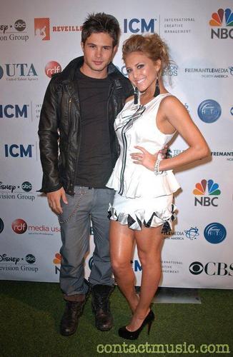  Cody with his lucky girlfriend Cassie Scerbo!!!:P