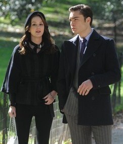  E/L - On Set of GG, Oct. 5th