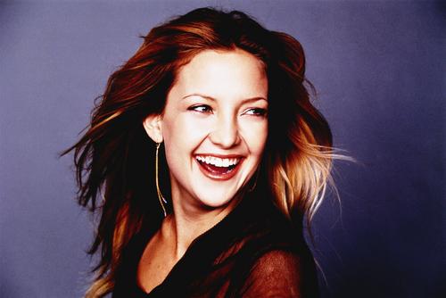  Laughing Kate Hudson with Dangling Earrings [Photo Shoot]