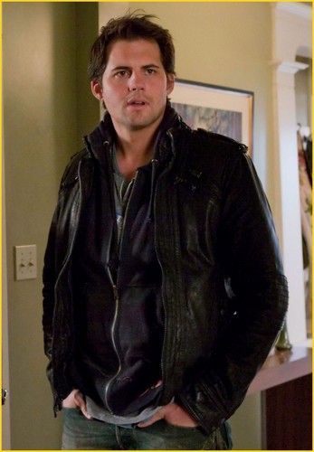  Life Unexpected - Episode 1.02 - ホーム Inspected - Promotional 写真