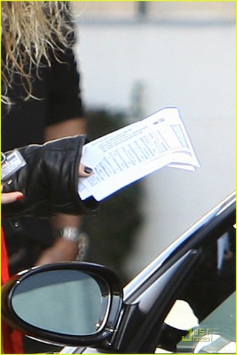  MK gets a parking ticket in Beverly Hills