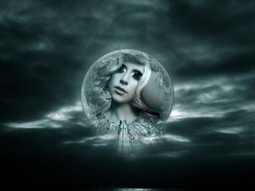  Moon Gaga