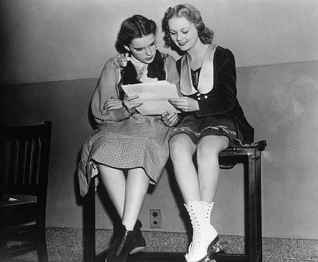 Judy Garland Reading Her lines