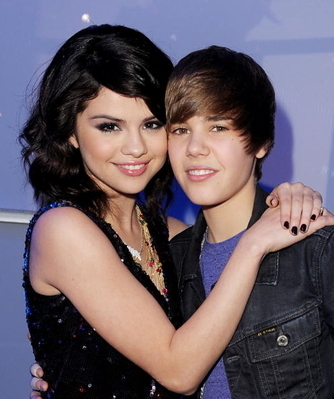  sel and justin bieber Dick Clark's New Year's Rockin' Eve