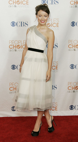  Olivia Wilde @ the 2010 People's Choice Awards