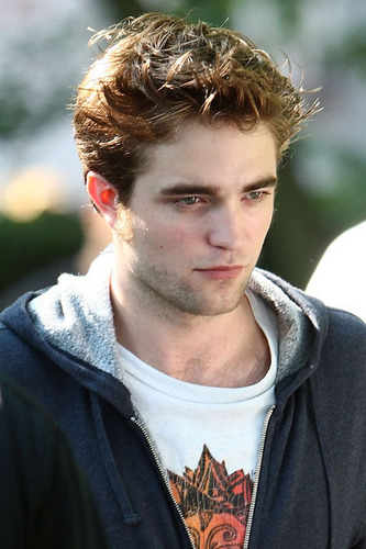  Rob Pattinson ~ যেভাবে খুশী pics