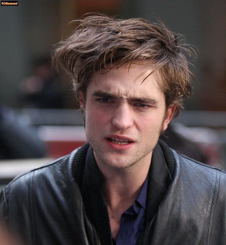  Robert Pattinson in NYC November 2008