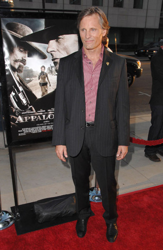  Viggo at the "Appaloosa" LA Premiere