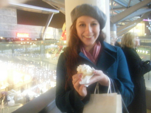  x-missmckena-x @ In Liverpool クリスマス shopping and eating a cupcake!