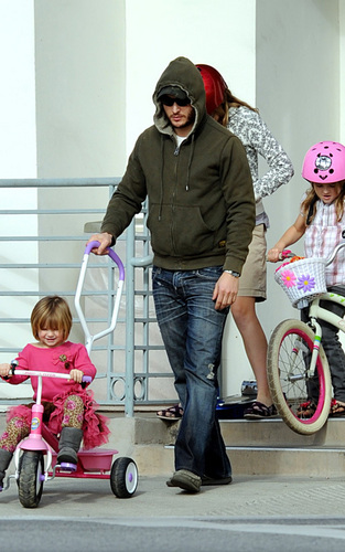  Peter Facinelli and Jennie Garth: Lunch with the Kids