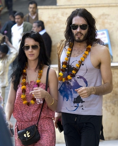  Russell Brand and Katy Perry in India (Dec 30th)