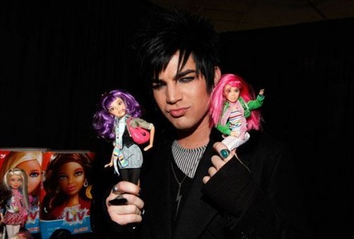  Adam And anak patung