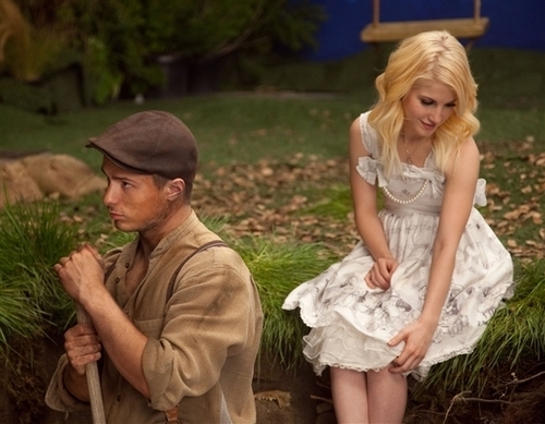  Behind the scenes of Paramore's música video for Brick por Boring Brick
