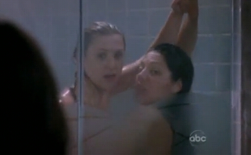  Callie & Arizona シャワー