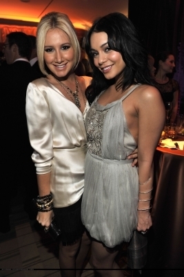  Vanessa @ 2010 InStyle Golden Globes Party
