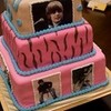 id pay a million dolllars for that cake!! heartJB photo
