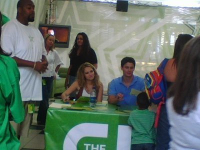  BJ autograph signing