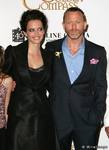  Daniel Craig and Eva Green