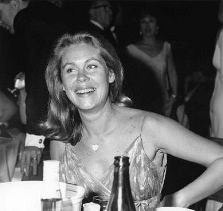  Elizabeth At The 1966 Emmy Awards