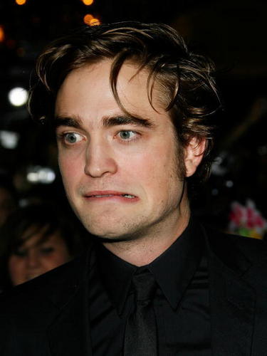  Rob at the TWILIGHT premiere (funny)