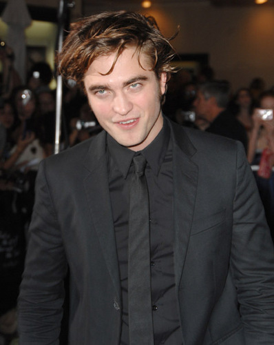  Rob at the TWILIGHT premiere