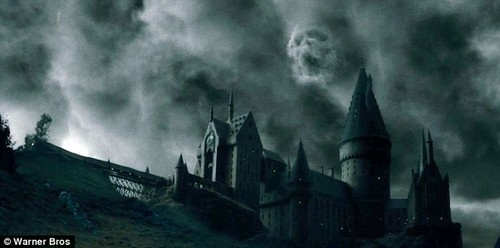  **PREVIEW Fotos OF UPCOMING POTTER FILM**